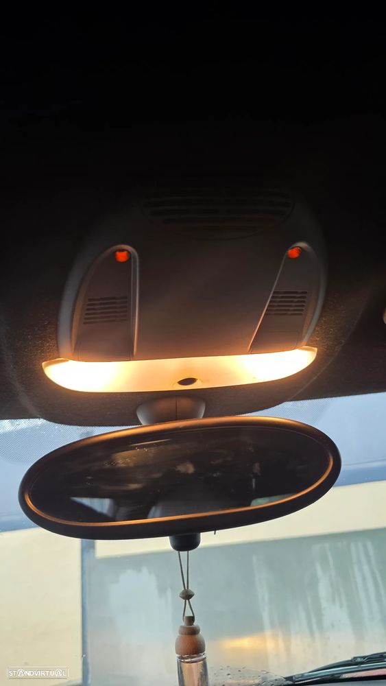 MINI 3 Portas Cooper D - 10