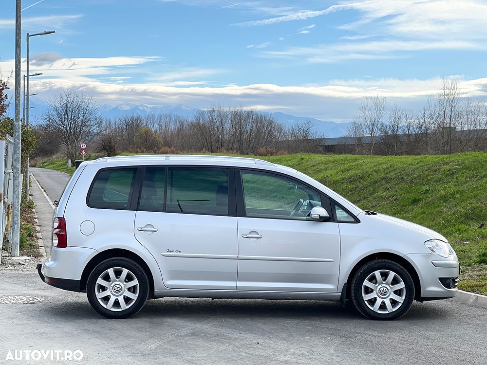 Volkswagen Touran 2.0 TDI DPF BlueMotion Technology Highline - 5
