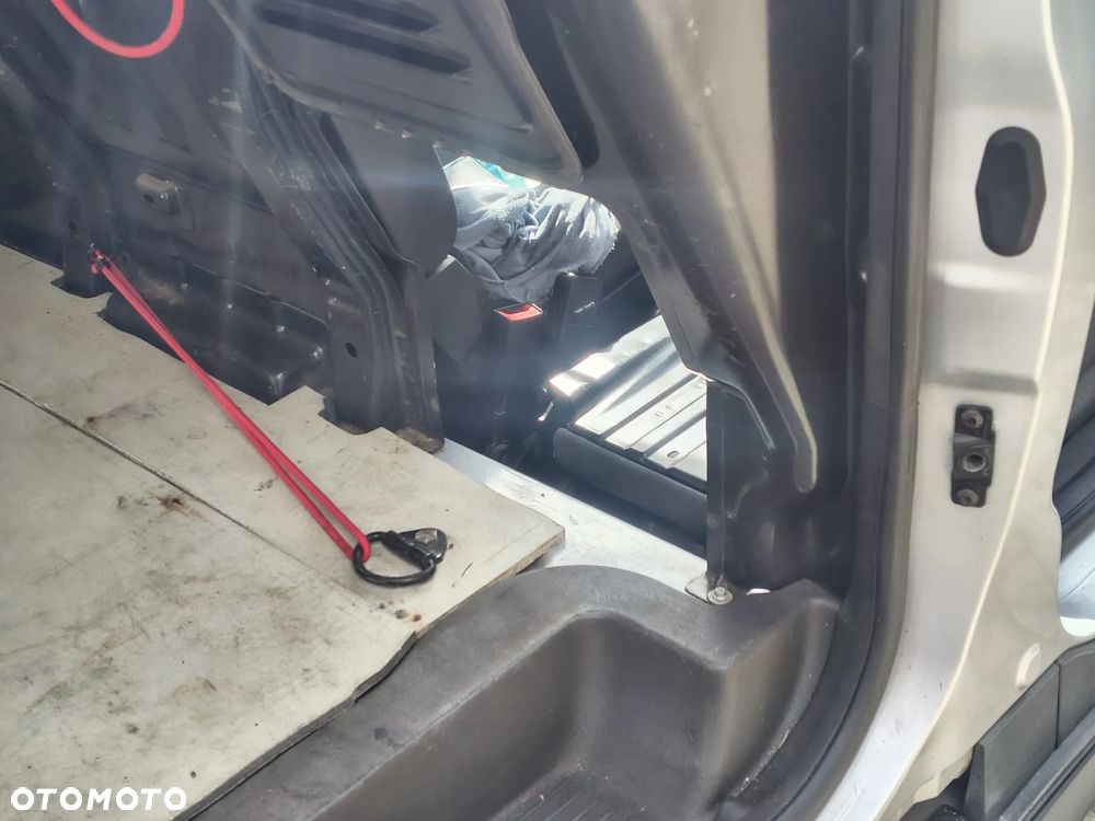 Ford Transit Connect - 16