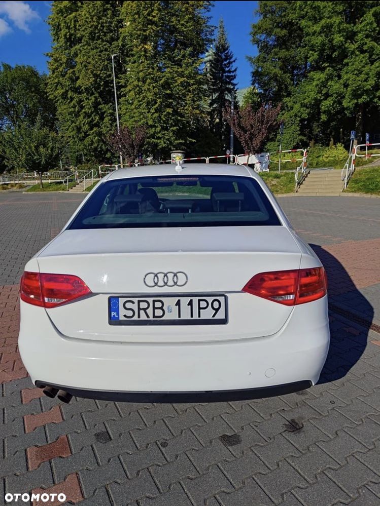 Audi A4 Limousine - 5