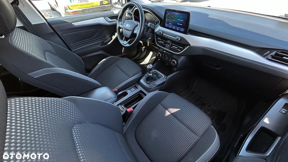 Ford Focus 1.0 EcoBoost Trend - 22
