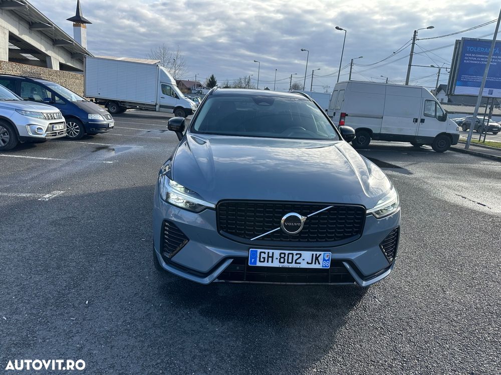 Volvo XC 60 B4 D Ultimate Dark - 11