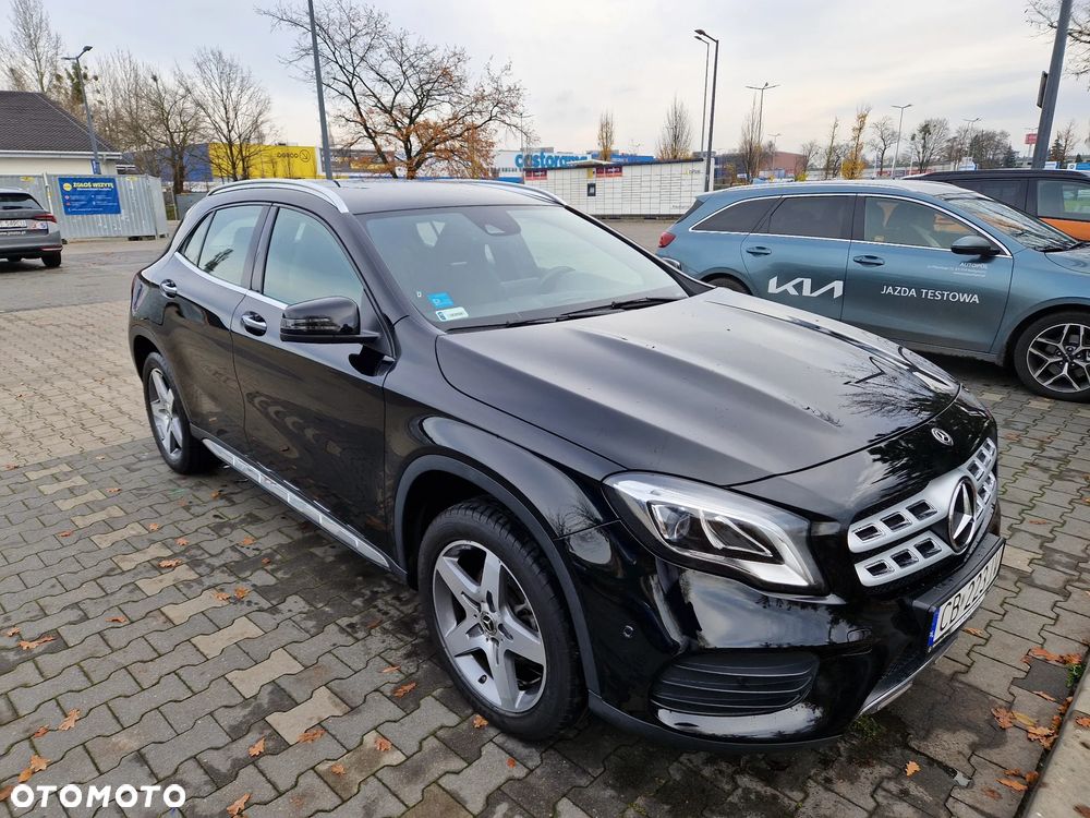 Mercedes-Benz GLA 200 7G-DCT AMG Line - 1