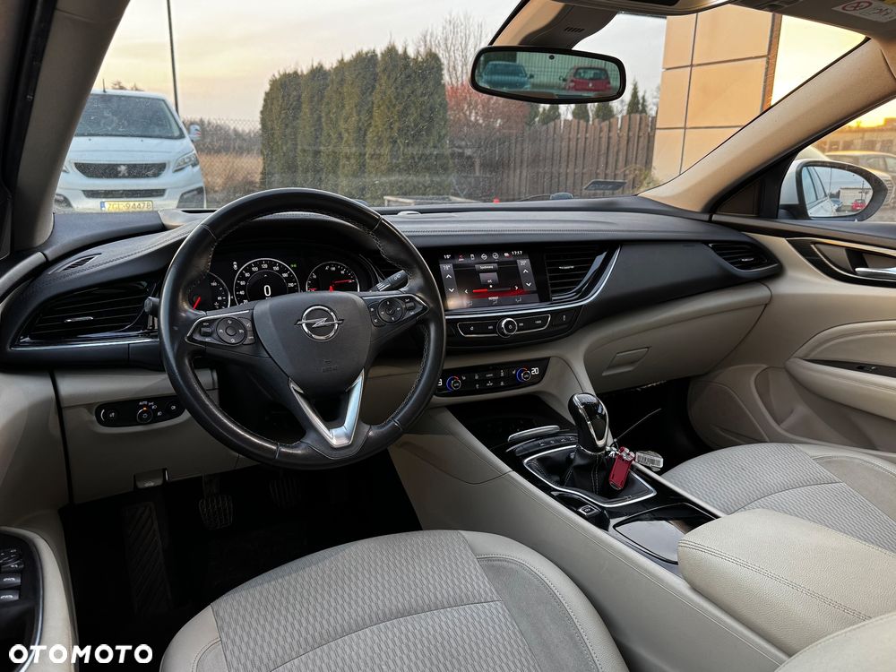 Opel Insignia 1.5 T Innovation S&S Eco - 24