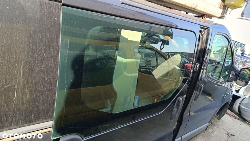 SZYBA BOCZNA PRAWA DRZWI PRZESUWNE BOCZNE TRAFIC VIVARO - 1