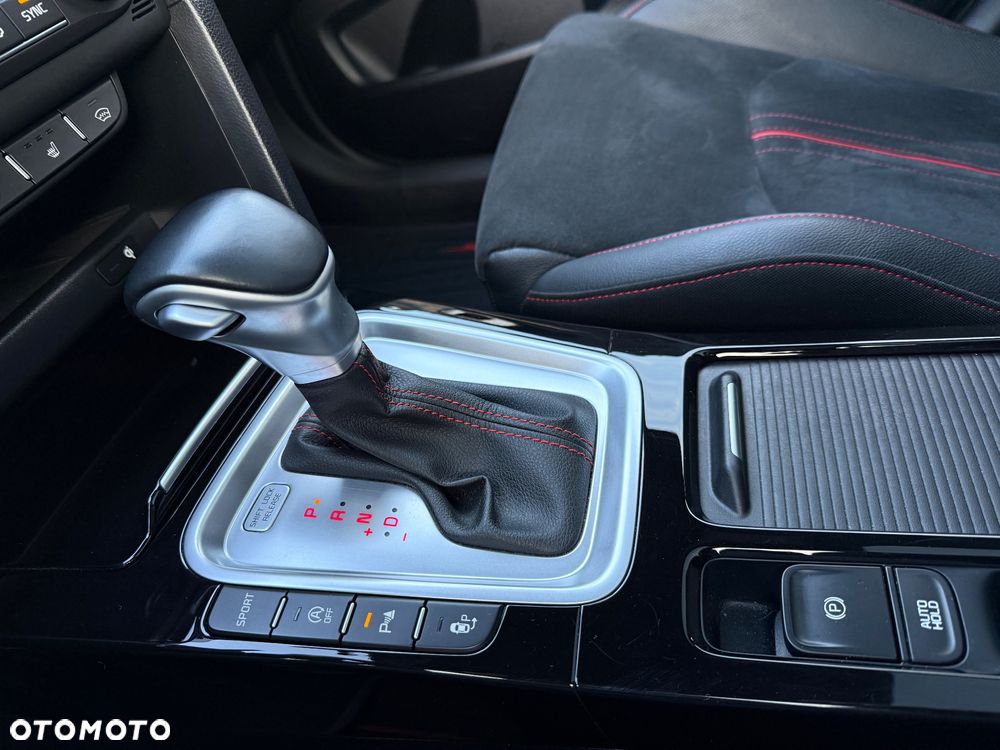 Kia ProCeed 1.6 T-GDI GT DCT - 26