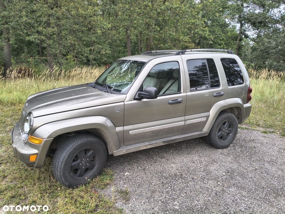 Jeep Liberty - 1