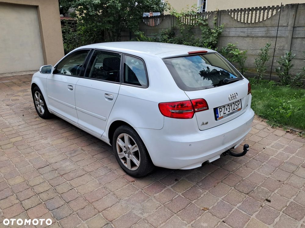 Audi A3 1.6 TDI DPF Attraction - 5