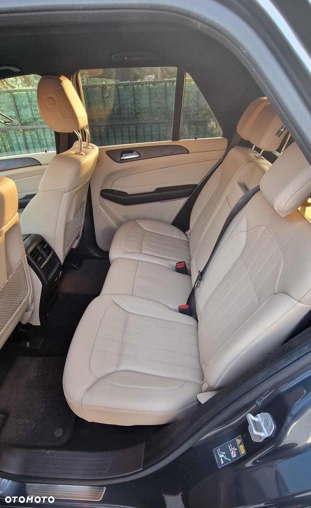 Mercedes-Benz GLE - 10