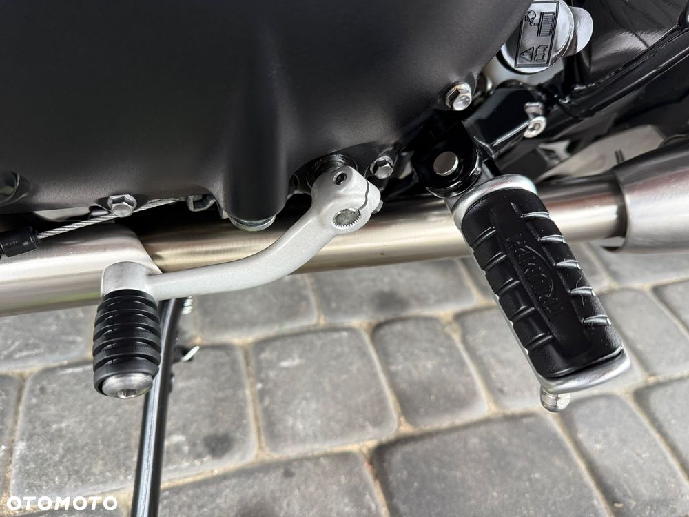 Triumph Street Twin - 33