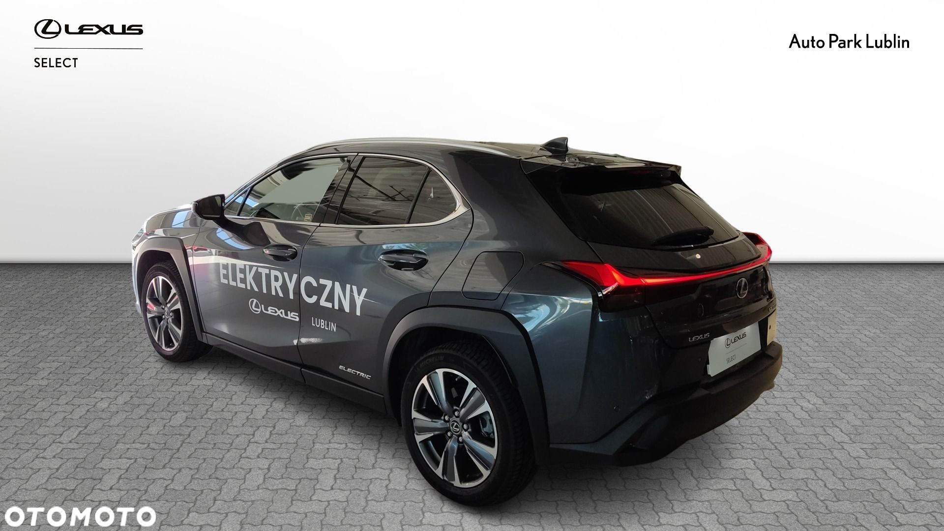 Lexus UX - 3