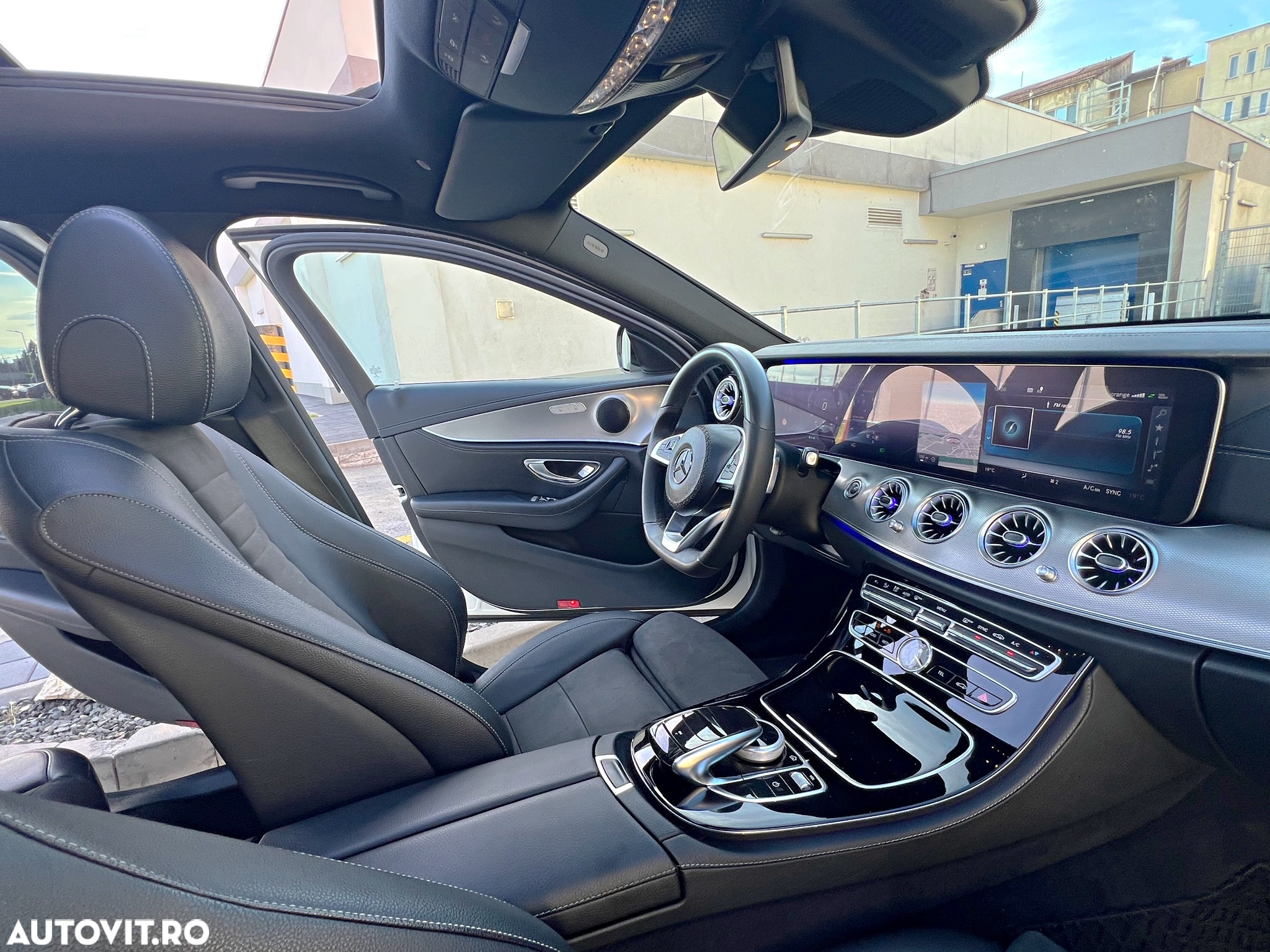 Mercedes-Benz E 220 d 9G-TRONIC AMG Line - 12