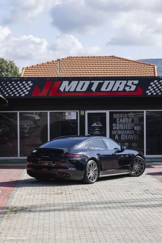 Porsche Panamera - 37