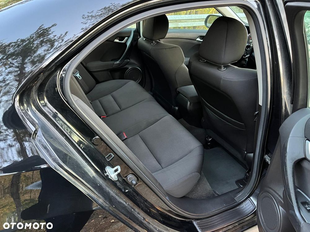 Honda Accord 2.0 Executive - 11