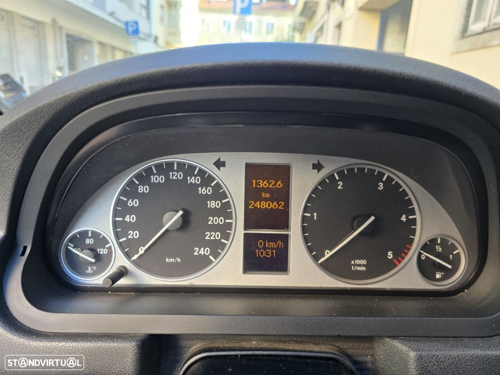 Mercedes-Benz B 200 CDi - 13
