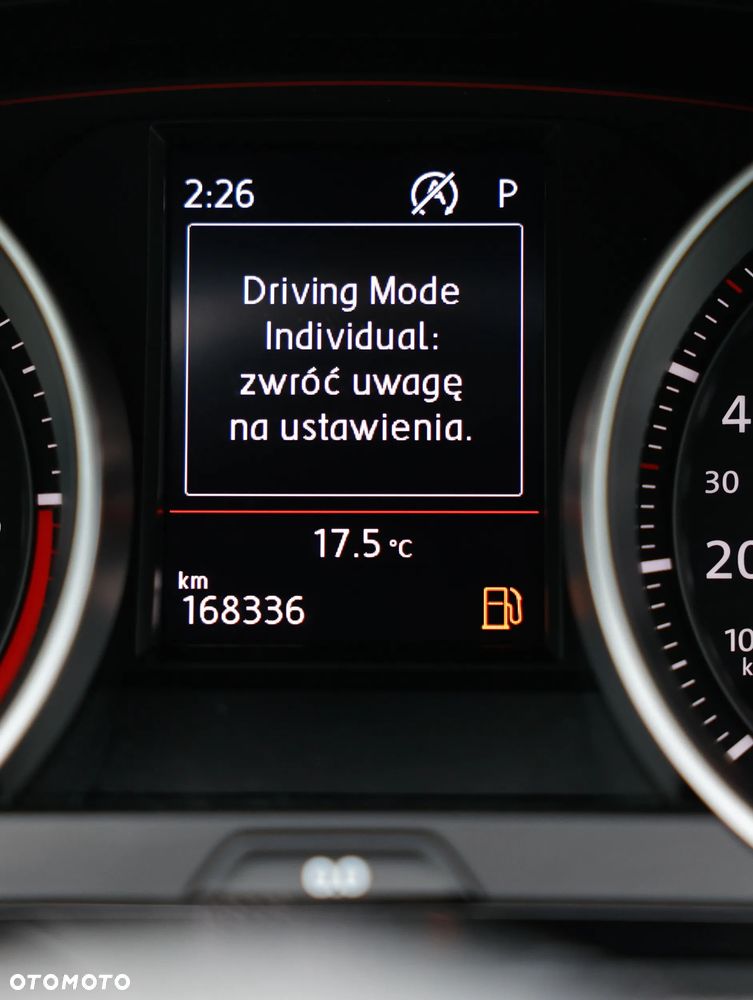 Volkswagen Golf - 23