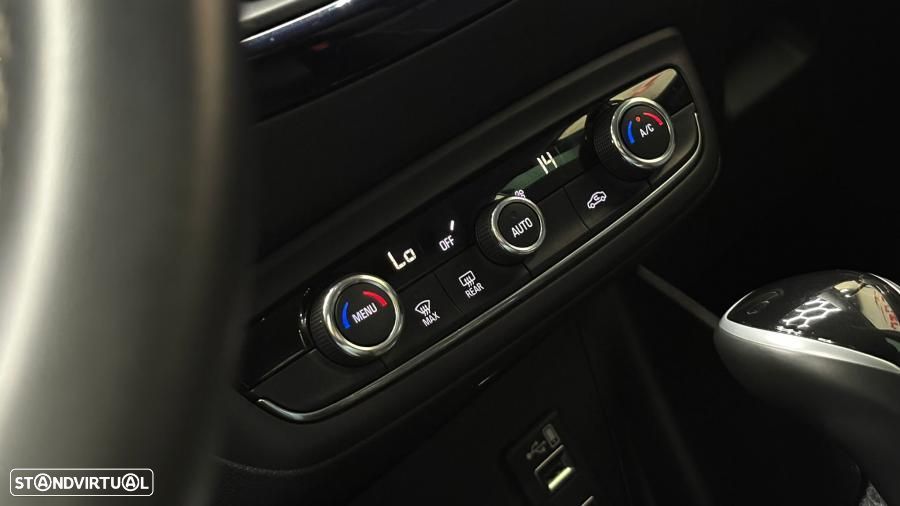 Opel Crossland X 1.2 S&S Auto 120 Anos - 23