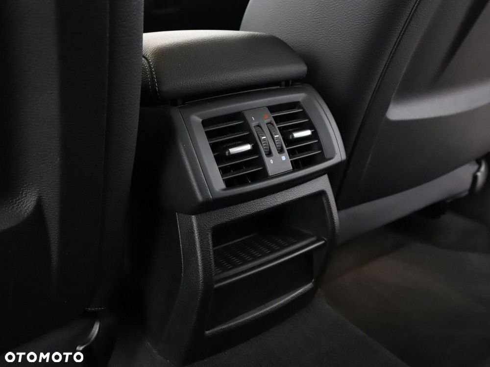BMW X3 xDrive20d - 36