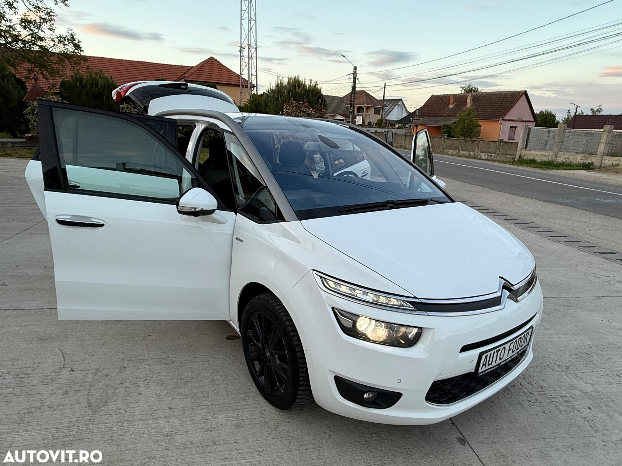 Citroën C4 Grand Picasso e-HDi 115 ETG6 Exclusive - 23
