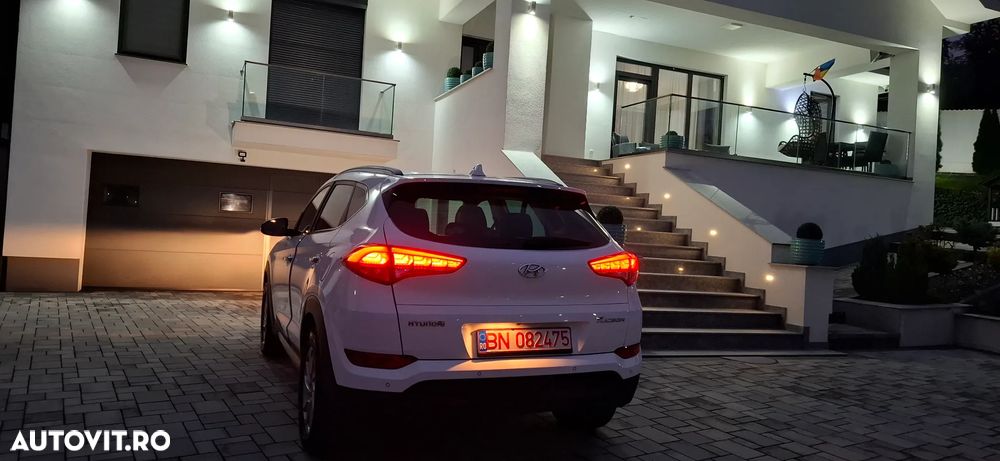 Hyundai Tucson blue 1.7 CRDi 2WD Intro Edition - 6