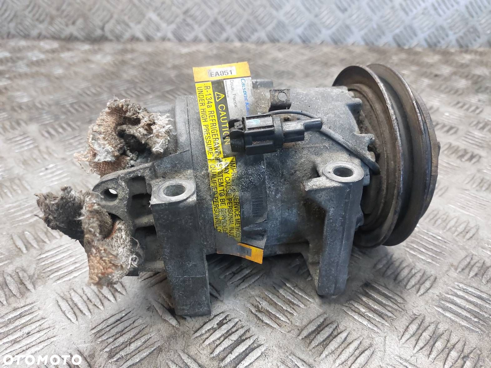 SPRĘŻARKA KLIMATYZACJI NISSAN PRIMERA P12 2.2 DI - 4