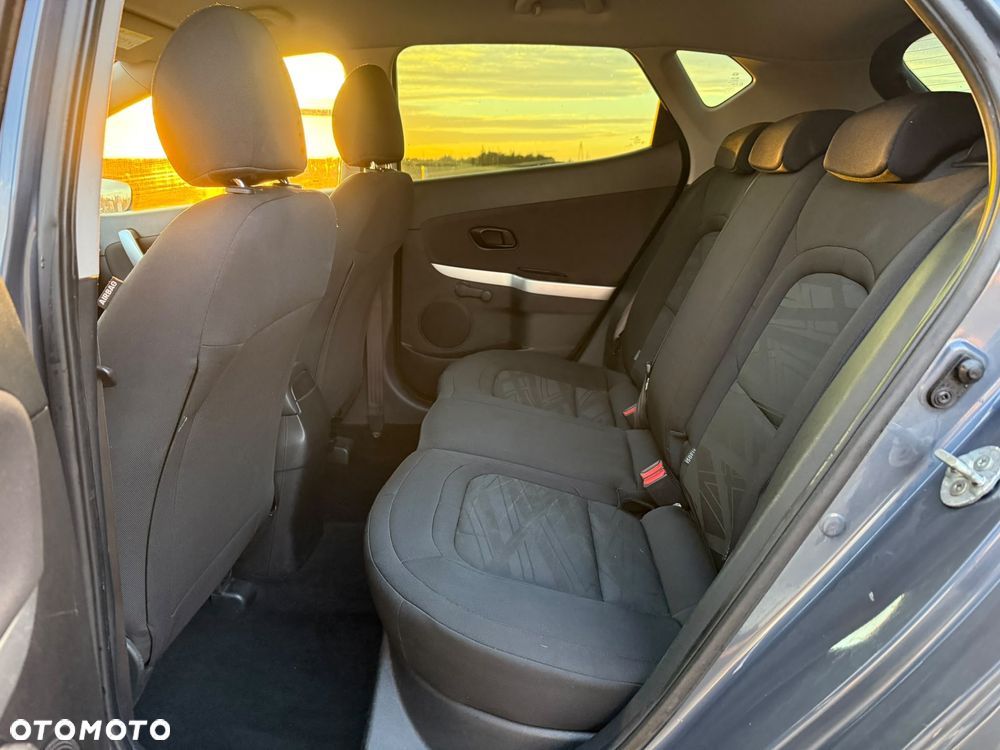 Kia Ceed 1.4 CRDi 90 Spirit - 16