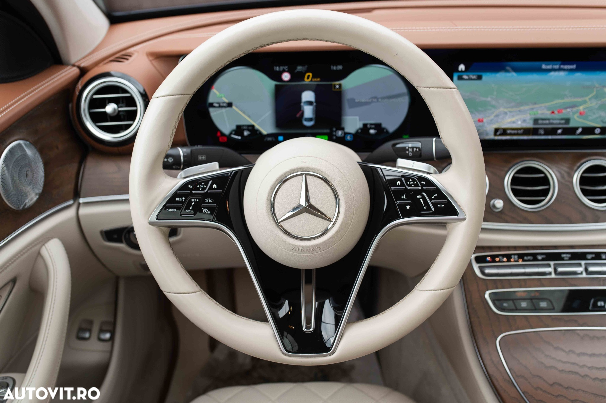 Mercedes-Benz E 300e 4Matic 9G-TRONIC Edition AVANTGARDE - 16