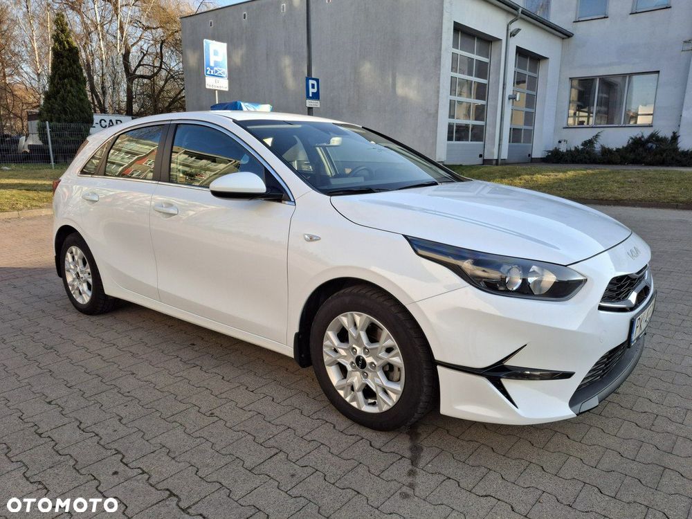Kia Ceed 1.5 T-GDI M - 3