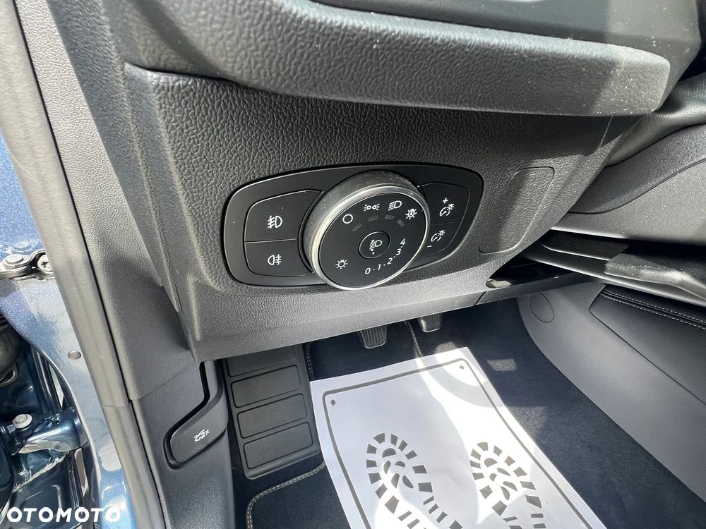 Ford Focus 1.0 EcoBoost Titanium X - 17