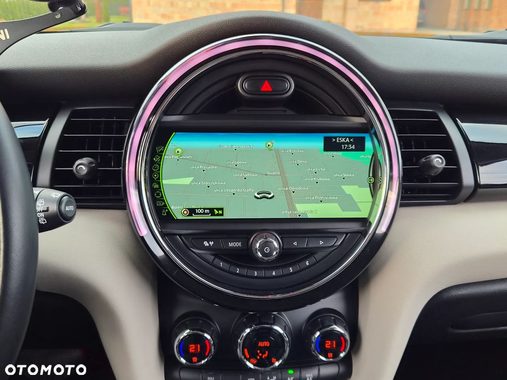 MINI Cooper Seven Chili - 18