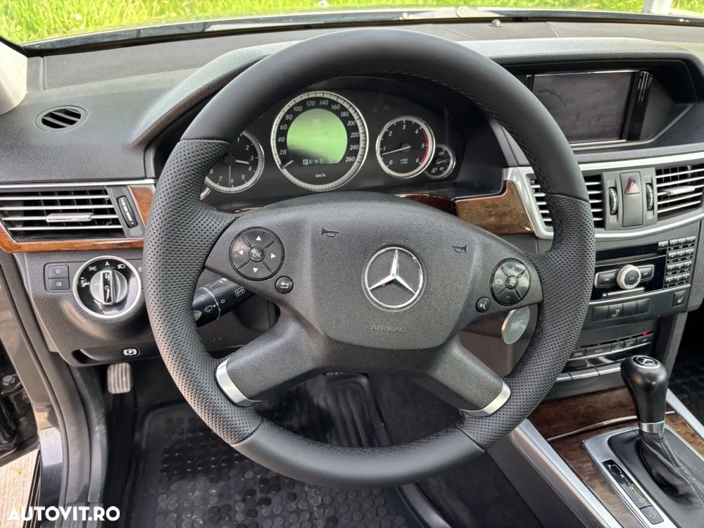 Mercedes-Benz E - 15