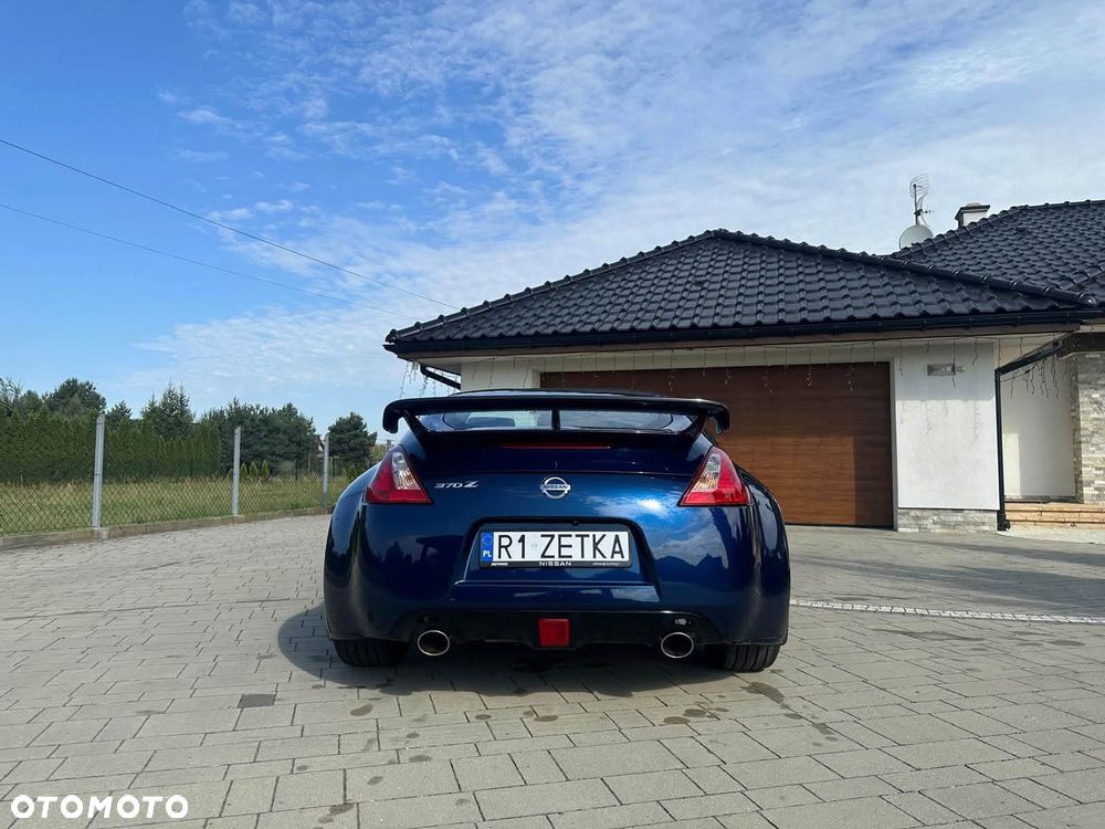 Nissan 370 Z Standard - 2