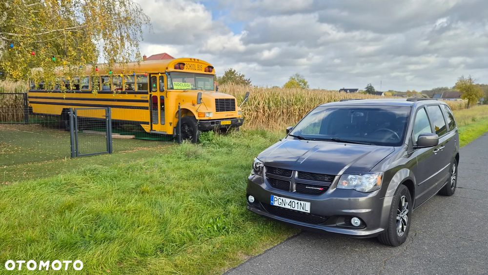 Dodge Grand Caravan 2017 photo 2