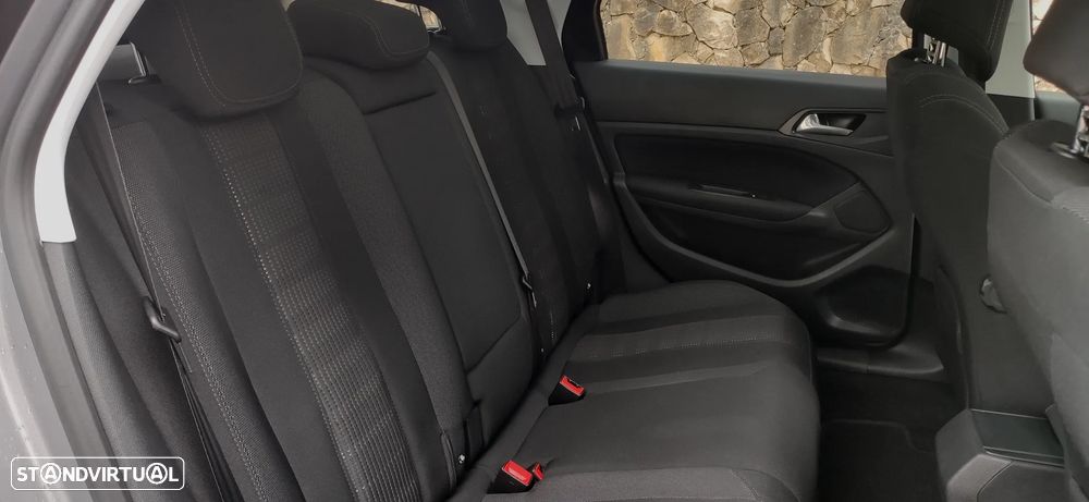 Peugeot 308 SW 1.6 BlueHDi Allure - 25