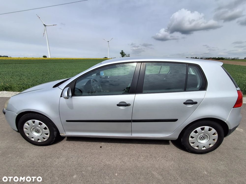 Volkswagen Golf 1.6 FSI Trendline - 1