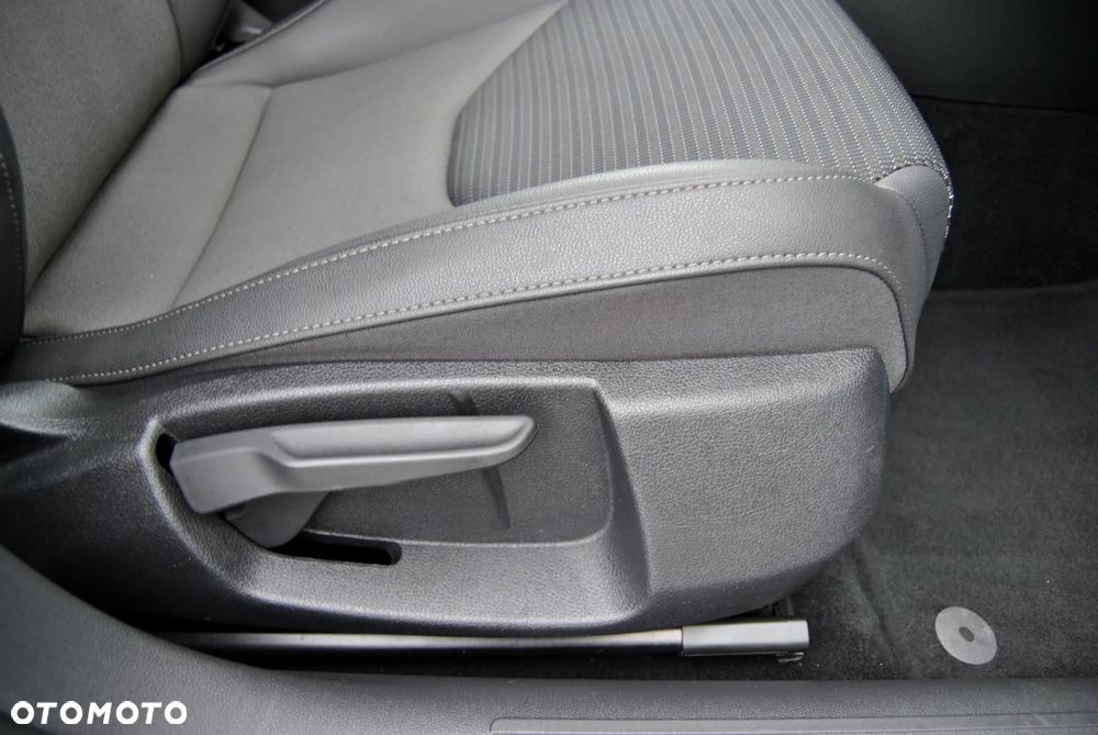 Seat Leon 2.0 TDI DPF Start&Stop DSG XCELLENCE - 31