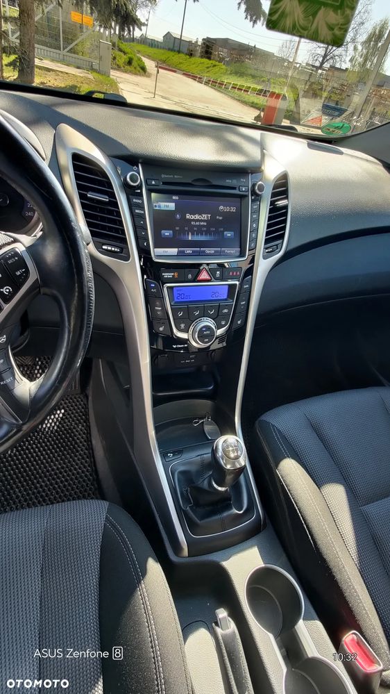 Hyundai i30 blue 1.6 CRDi Premium - 11