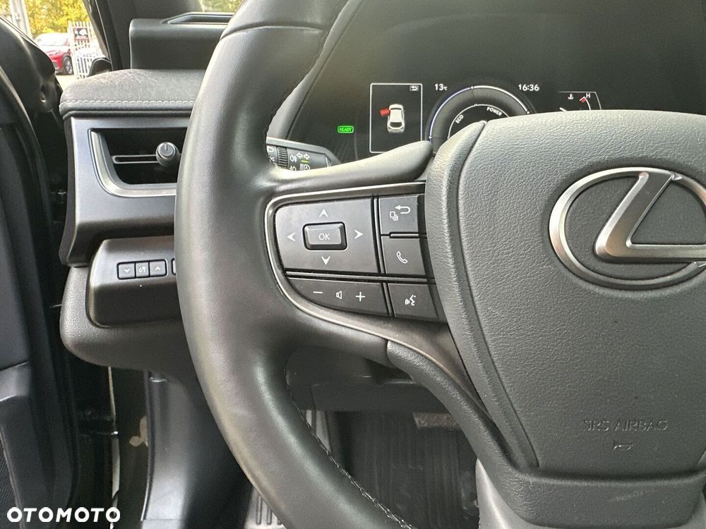 Lexus UX 250h GPF Business 2WD - 17