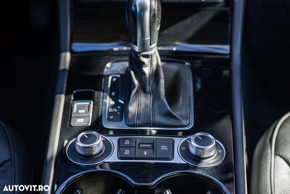 Volkswagen Touareg 3.0 V6 TDI SCR Blue Motion DPF Automatik - 14