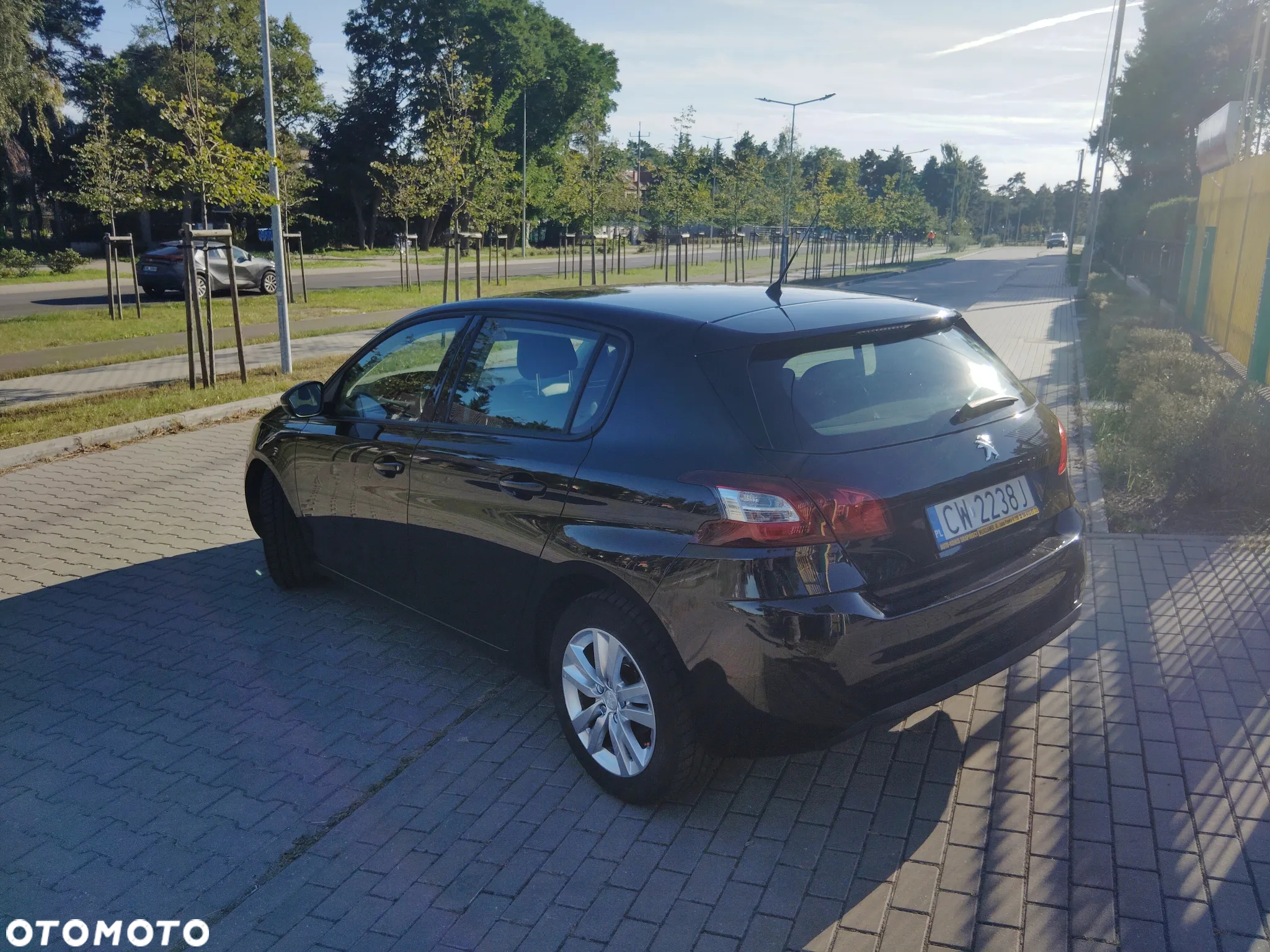 Peugeot 308 125 THP Allure - 11
