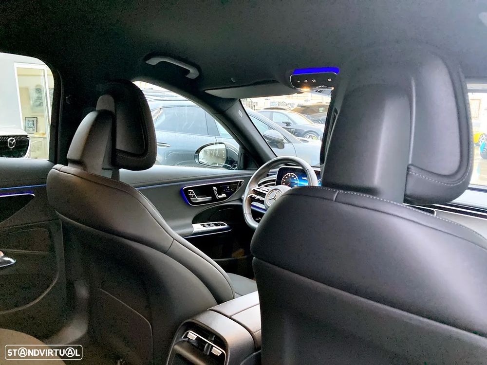 Mercedes-Benz E 300 e AMG Line - 32