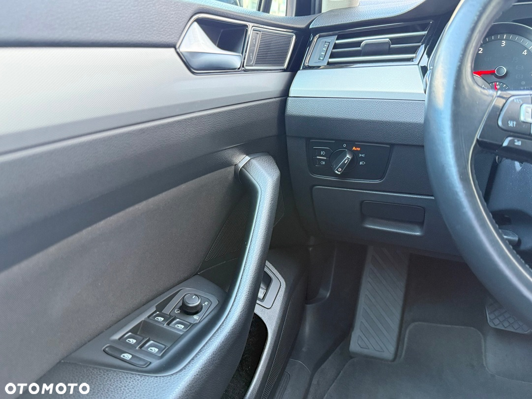 Volkswagen Passat 2.0 TDI BMT Comfortline DSG - 17