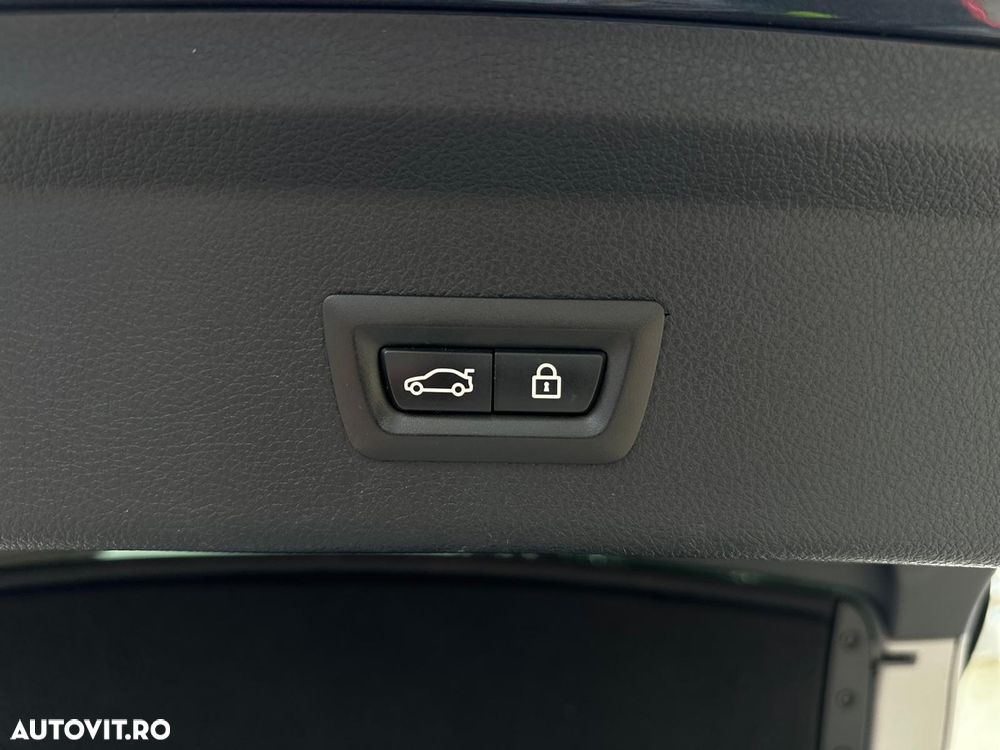 BMW Seria 3 325d Aut. Advantage - 35