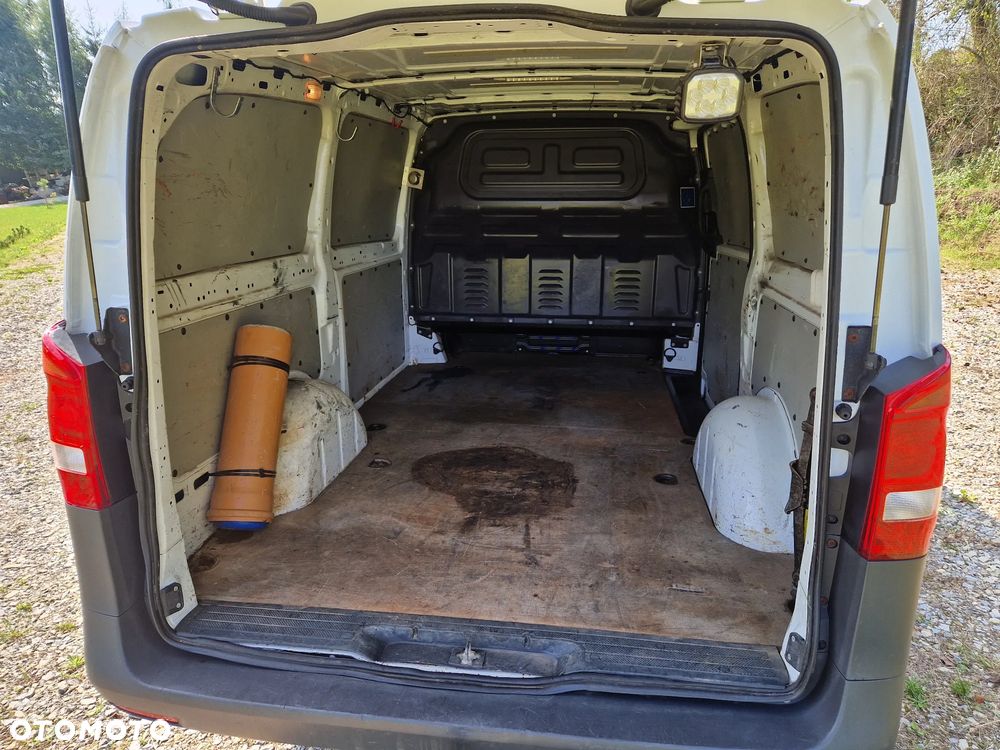 Mercedes-Benz VITO - 23