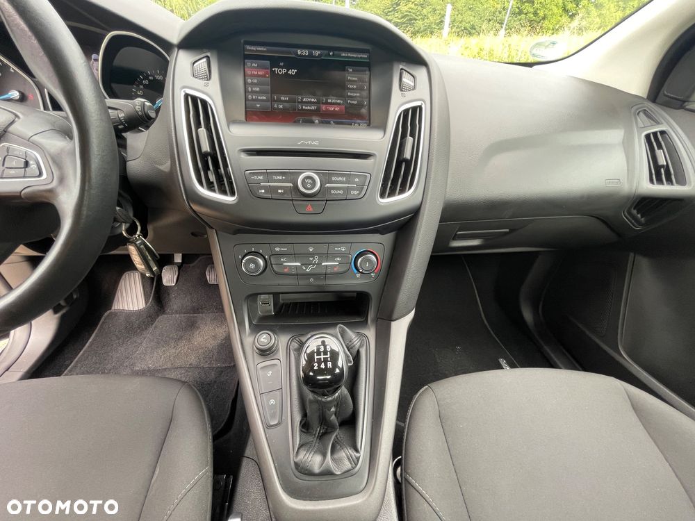 Ford Focus 1.0 EcoBoost Start-Stopp-System COOL&CONNECT DESIGN - 10