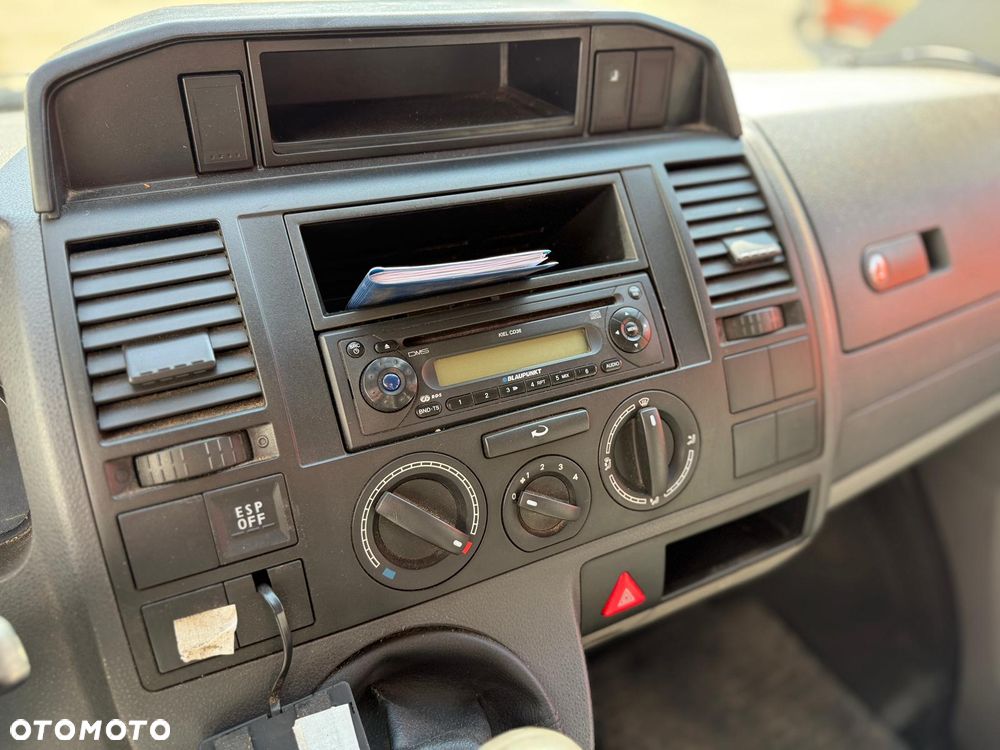 Volkswagen TRANSPORTER T5 - 12