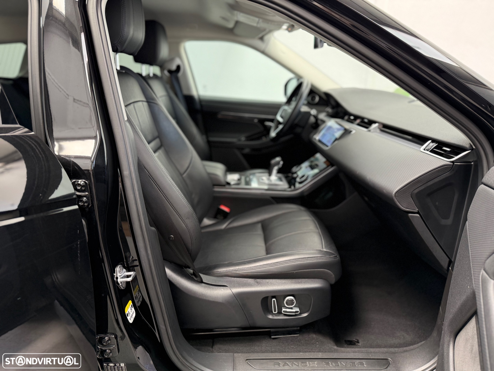 Land Rover Range Rover Evoque 1.5 P300e AWD R-Dynamic HSE Auto - 6