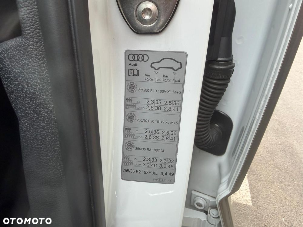 Audi RS Q3 2.5 TFSI quattro S tronic - 17