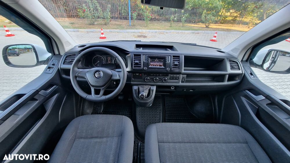 Volkswagen Caravelle - 5