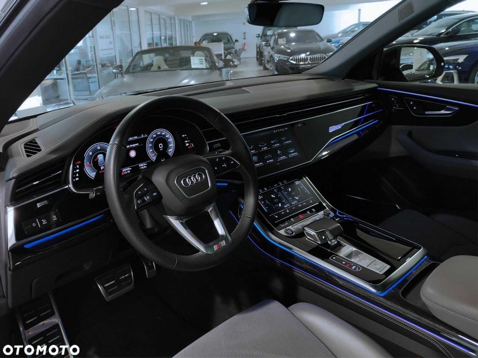 Audi Q8 - 8
